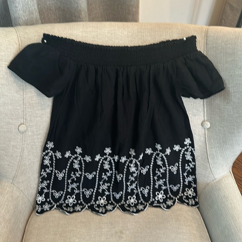 Old Navy - Off the shoulder, flutter sleeve top